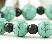 Howlite Turquoise & Onyx Bracelet